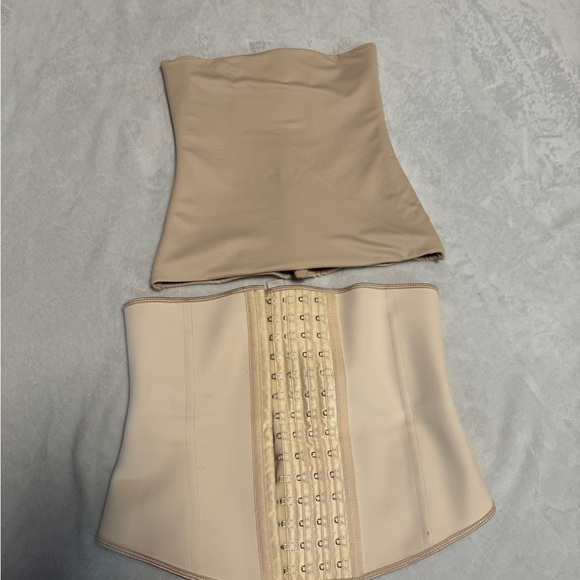 2 Medium Waist Trainers - Picture 1 of 12